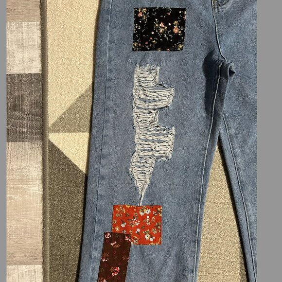 Cider Patchwork Distressed Raw Hem Cropped/Capris Jeans Women's Size M - Picture 4 of 11